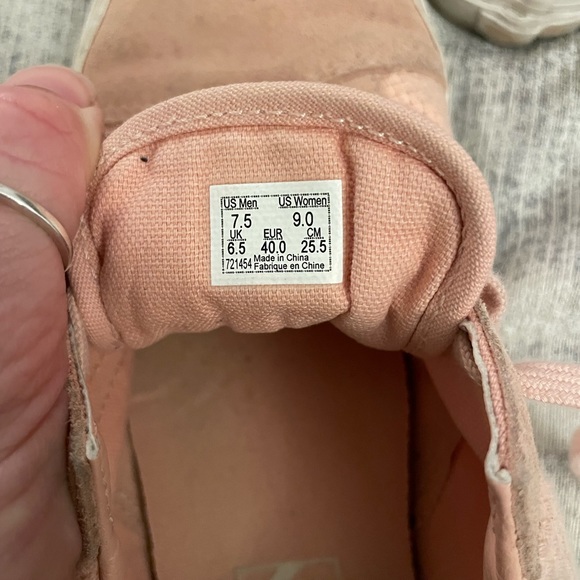 Women’s pink suede vans - Picture 7 of 7